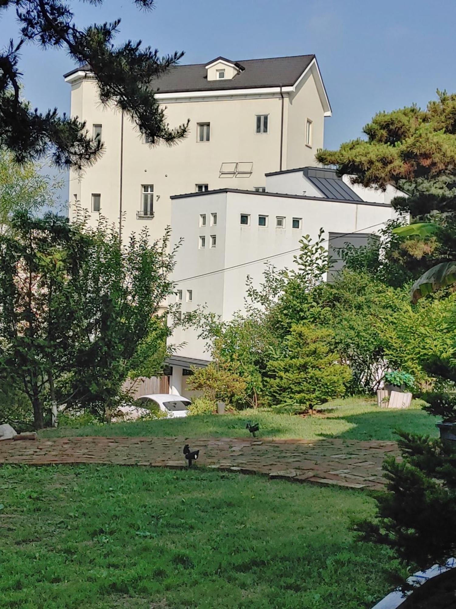 The Castle Stay Chuncheon Ngoại thất bức ảnh