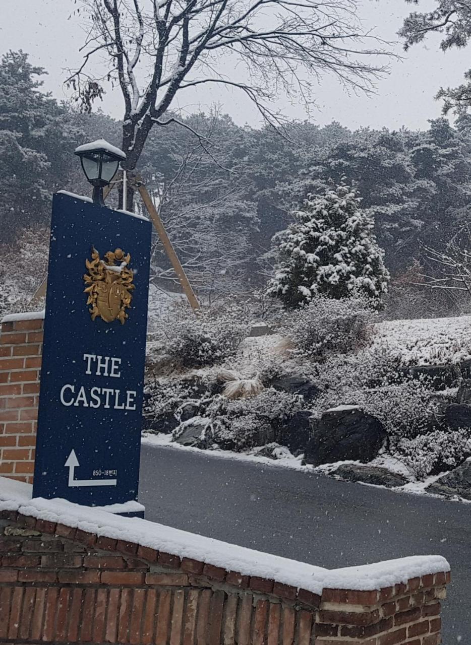 The Castle Stay Chuncheon Ngoại thất bức ảnh