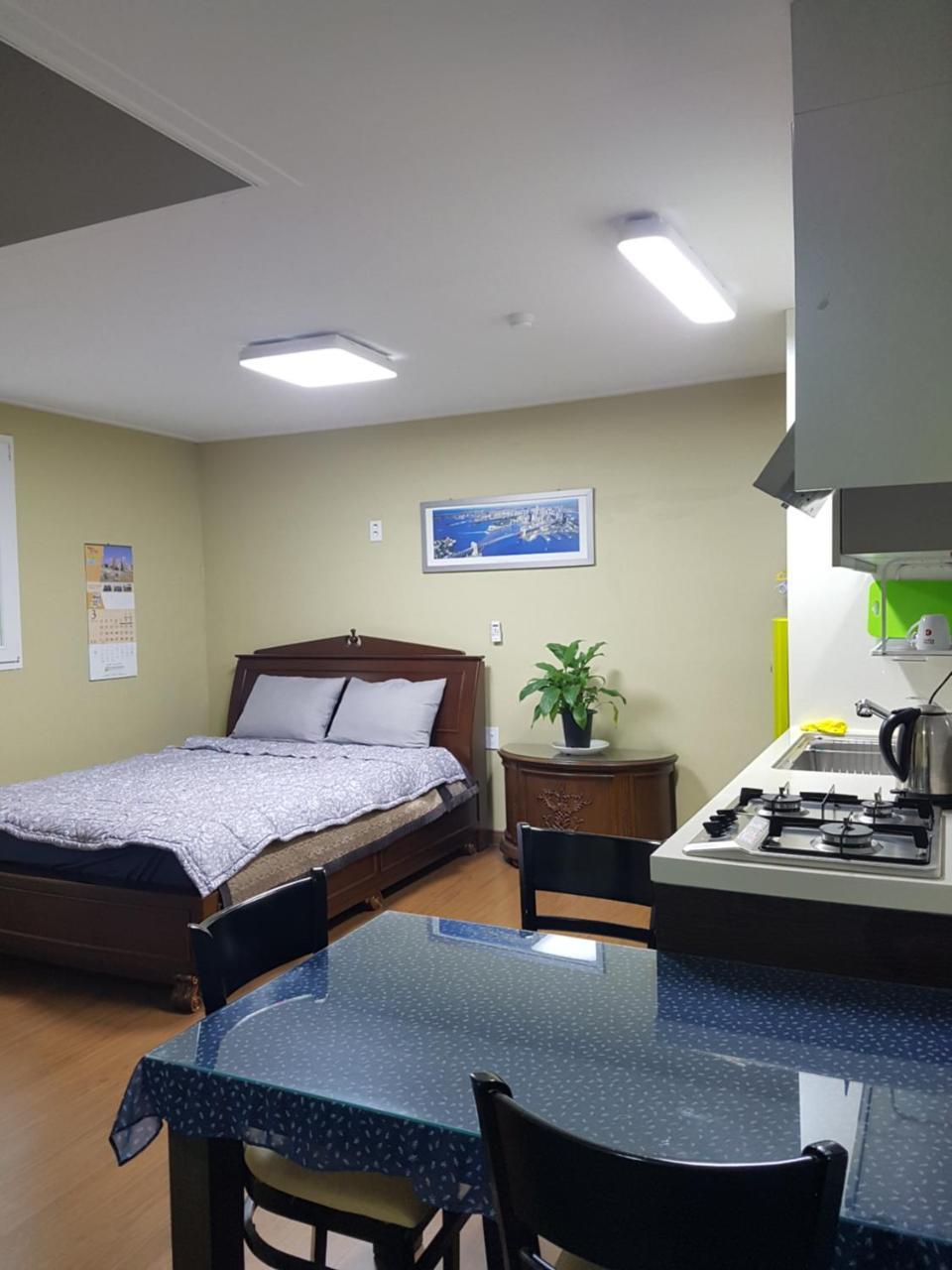 The Castle Stay Chuncheon Ngoại thất bức ảnh